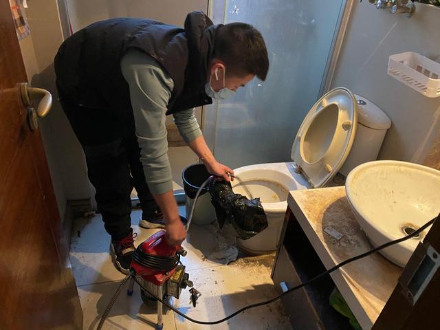 四子王马桶疏通-疏通下水道